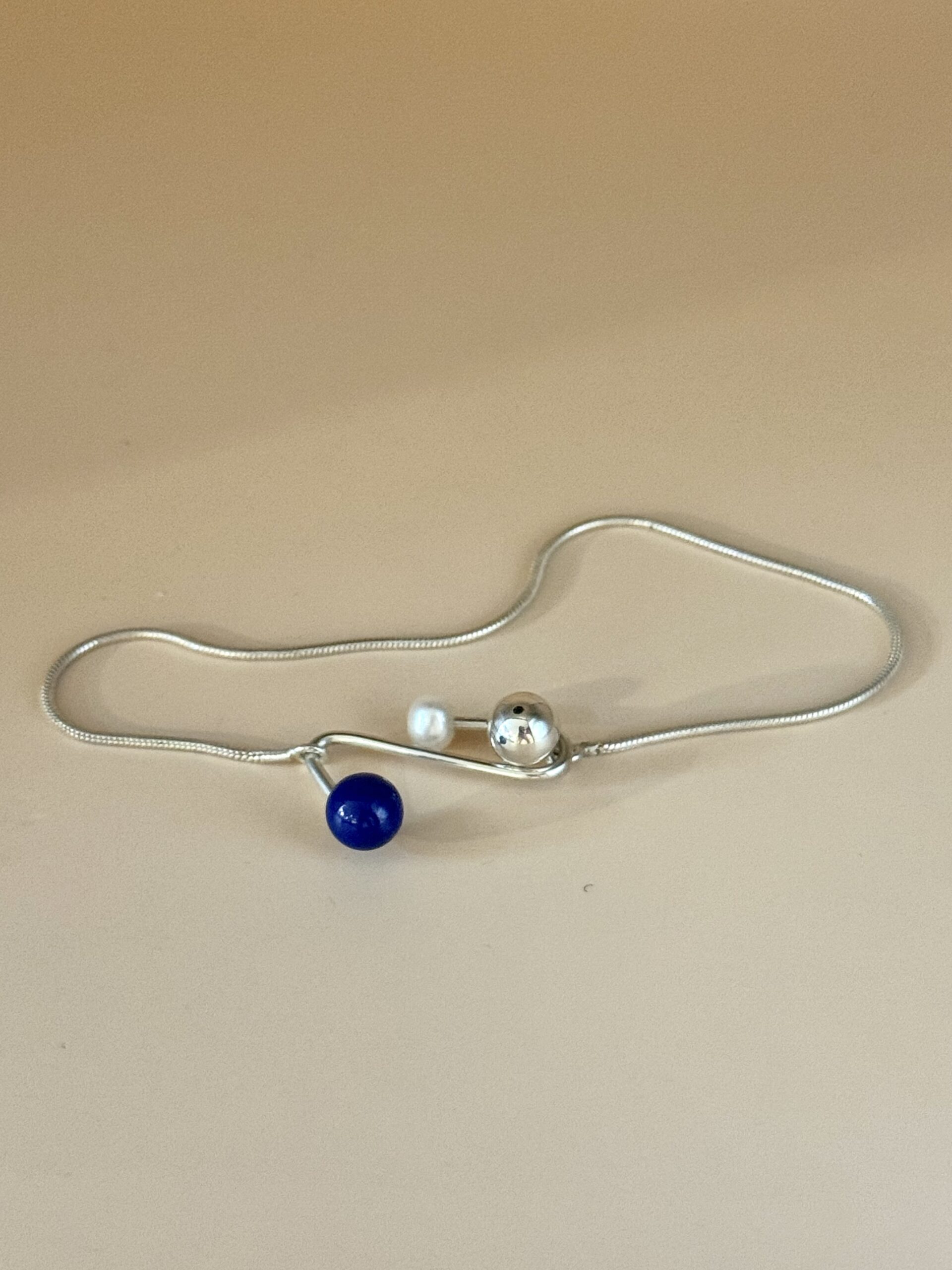 floating pearl / bracelet