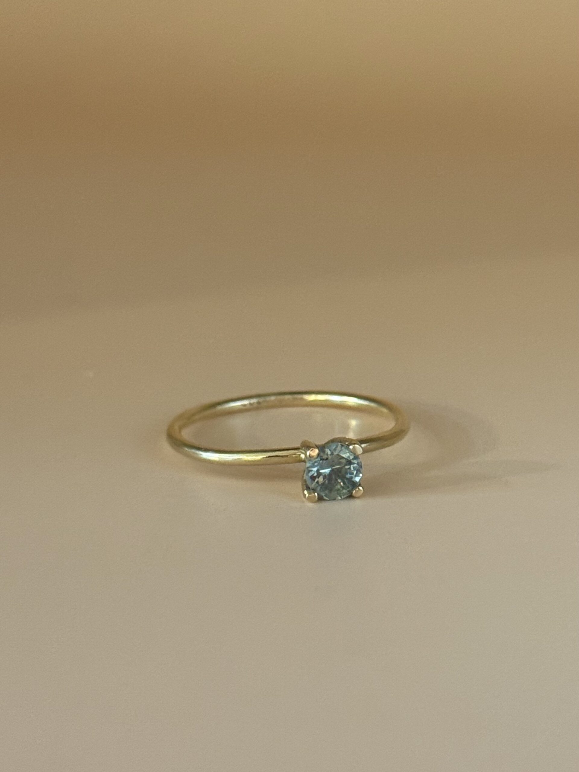 precious stones / ring / chaton 1 big