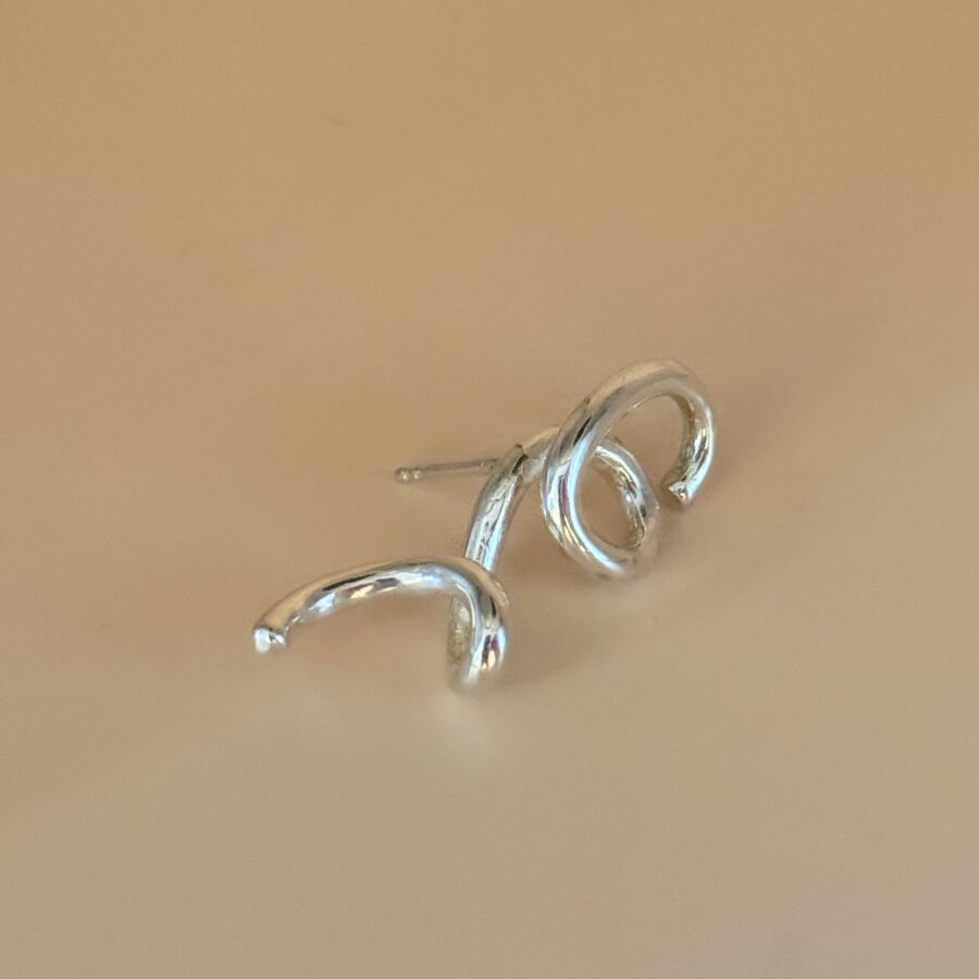 puzzle pearl / earring / doodle